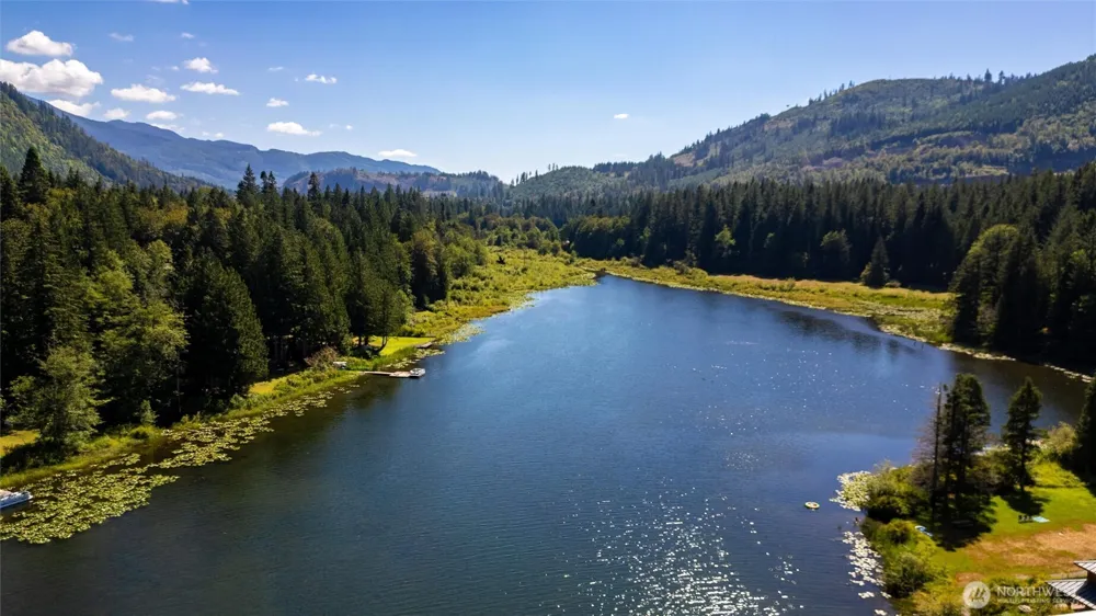 9075 Upper Frost Creek Road Maple Falls, WA 98266