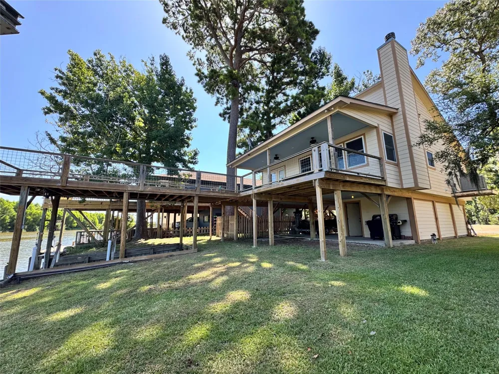 83 Lakeside Trinity, TX 75862