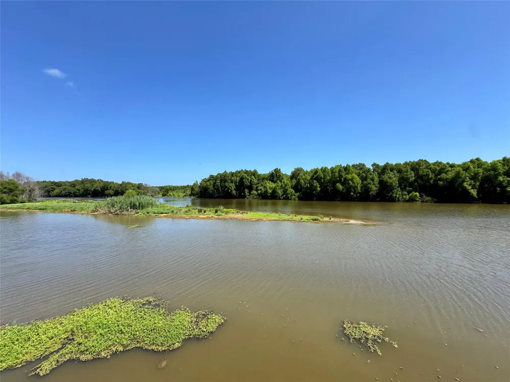 83 Lakeside Trinity, TX 75862