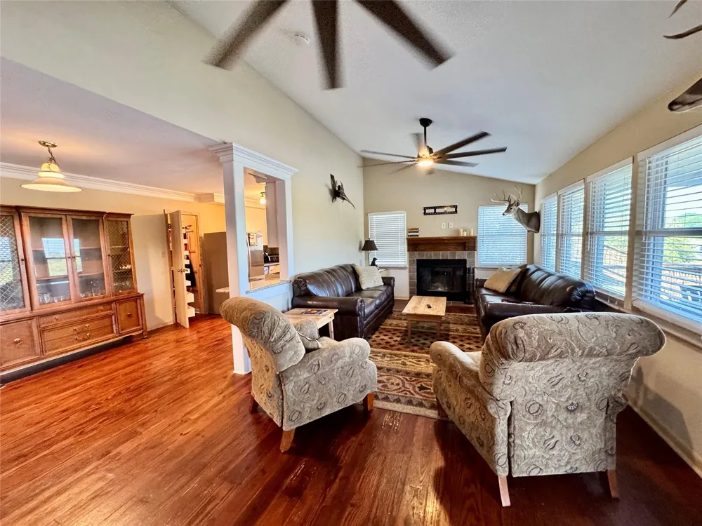 83 Lakeside Trinity, TX 75862