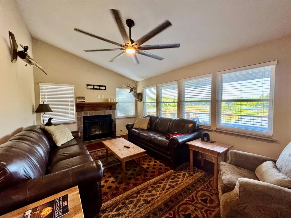 83 Lakeside Trinity, TX 75862