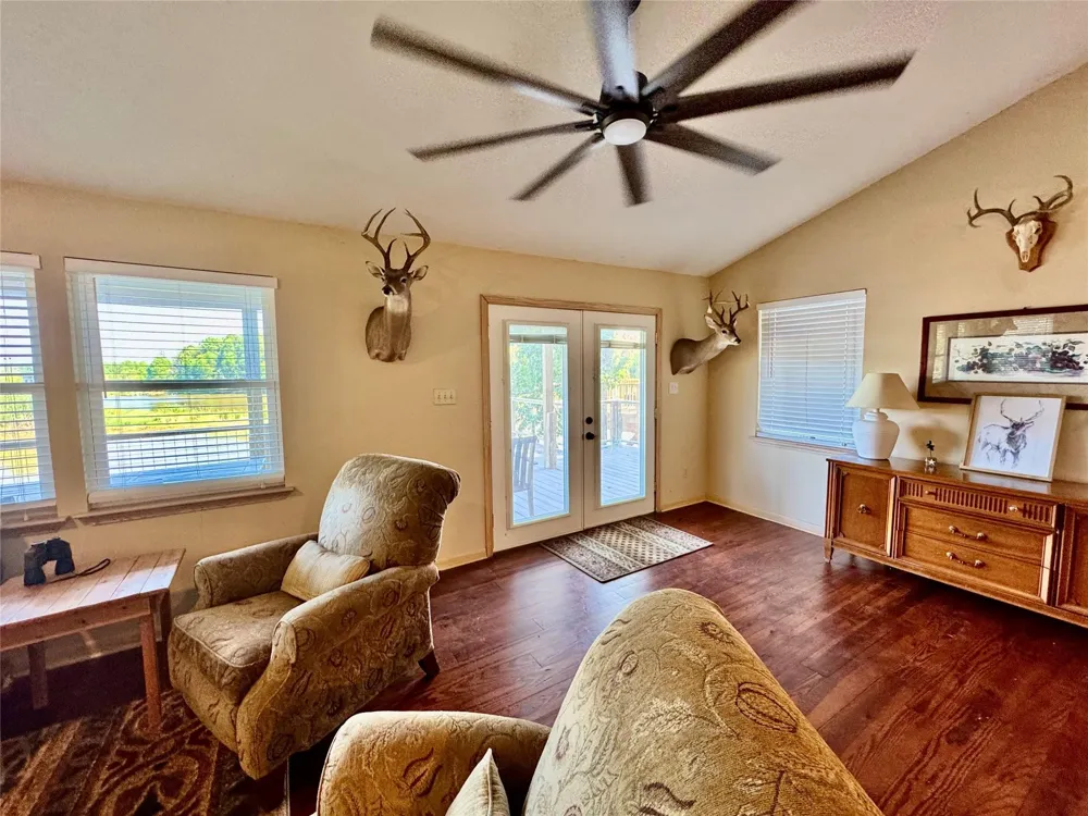 83 Lakeside Trinity, TX 75862