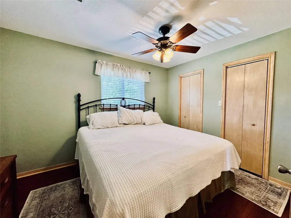 83 Lakeside Trinity, TX 75862