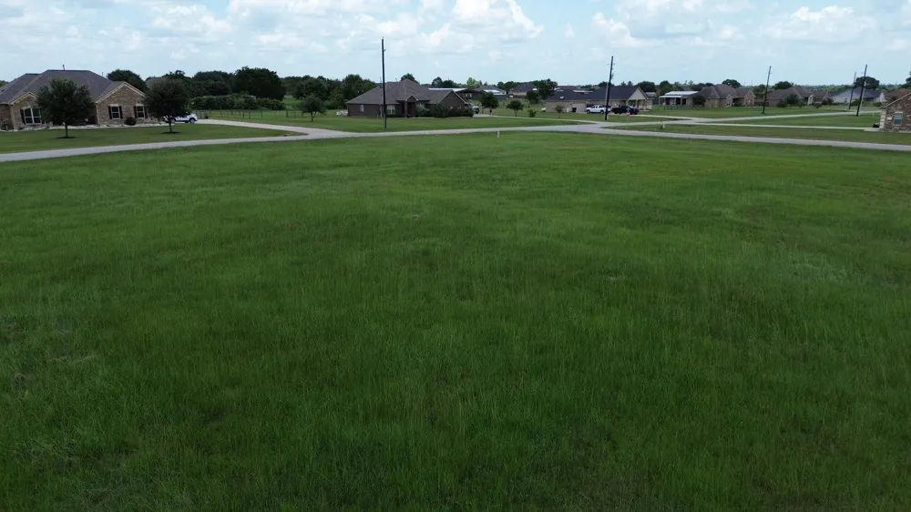 5625 Longhorn Trail Sealy, TX 77474
