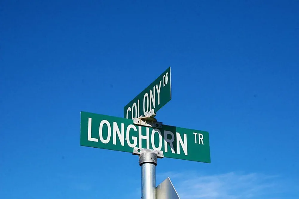 5625 Longhorn Trail Sealy, TX 77474