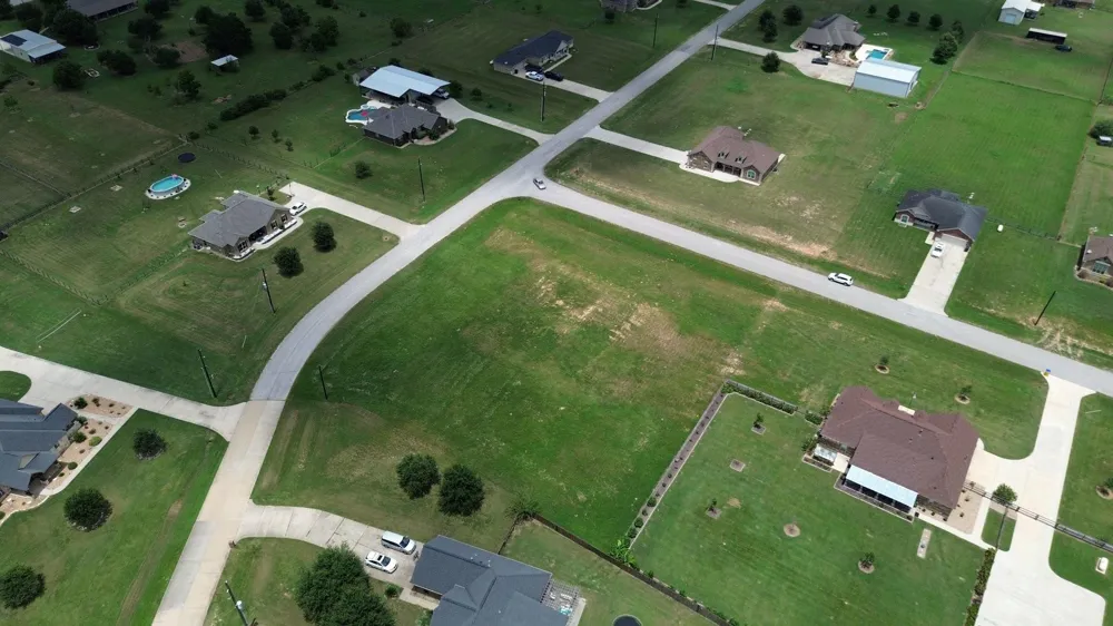 5625 Longhorn Trail Sealy, TX 77474