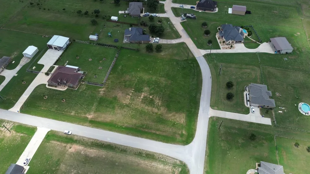 5625 Longhorn Trail Sealy, TX 77474