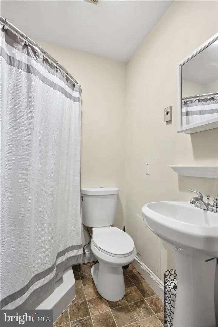 28 MCKEE AVENUE Hagerstown, MD 21742