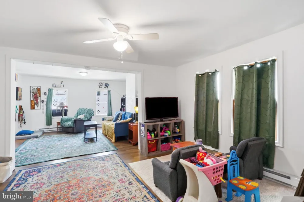 416 W JOHN STREET Martinsburg, WV 25401