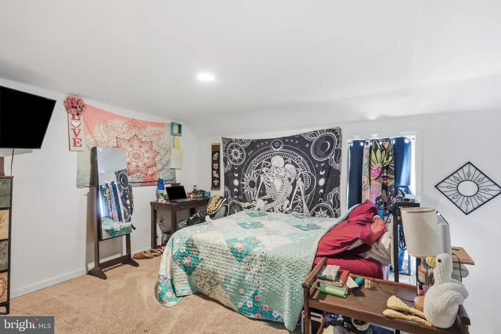 416 W JOHN STREET Martinsburg, WV 25401