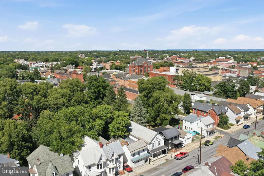 416 W JOHN STREET Martinsburg, WV 25401