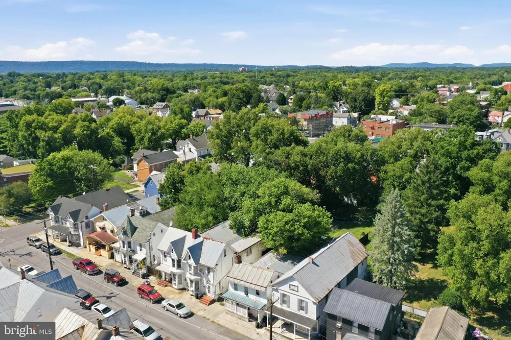 416 W JOHN STREET Martinsburg, WV 25401