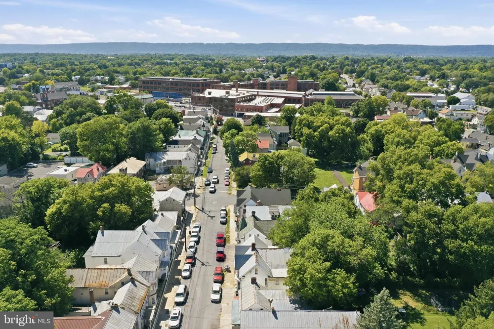 416 W JOHN STREET Martinsburg, WV 25401