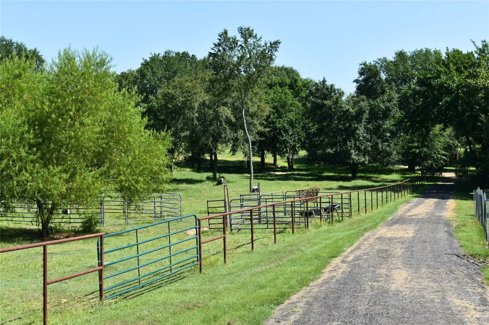 417622 E 1910 ROAD Antlers, OK 74523