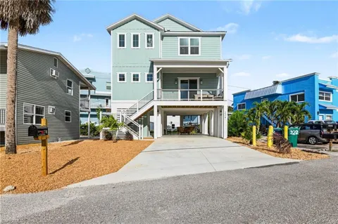 224 Fairweather Lane