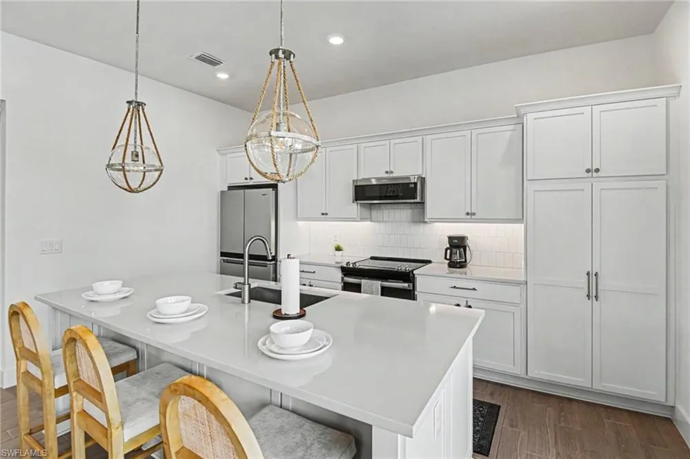 224 Fairweather Lane Fort Myers Beach, FL 33931