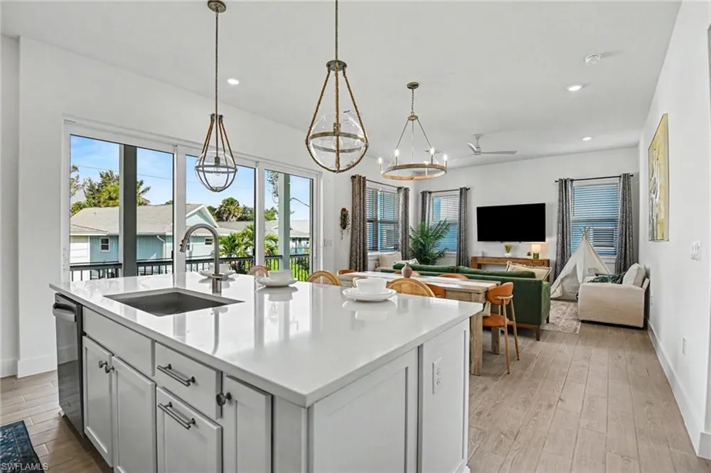224 Fairweather Lane Fort Myers Beach, FL 33931