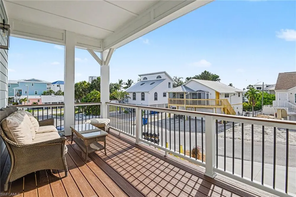 224 Fairweather Lane Fort Myers Beach, FL 33931