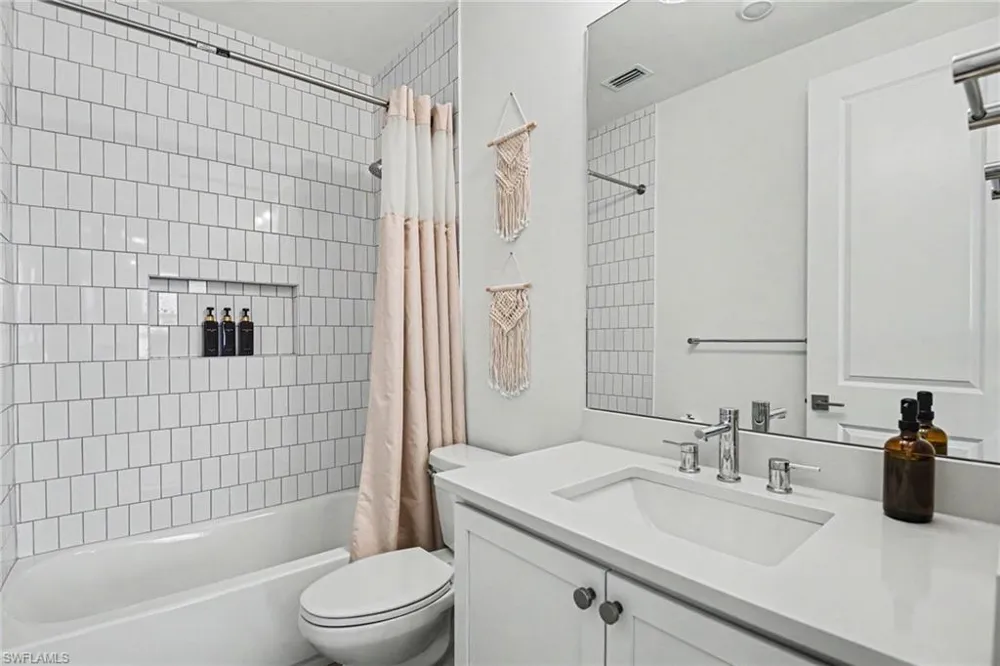 224 Fairweather Lane Fort Myers Beach, FL 33931