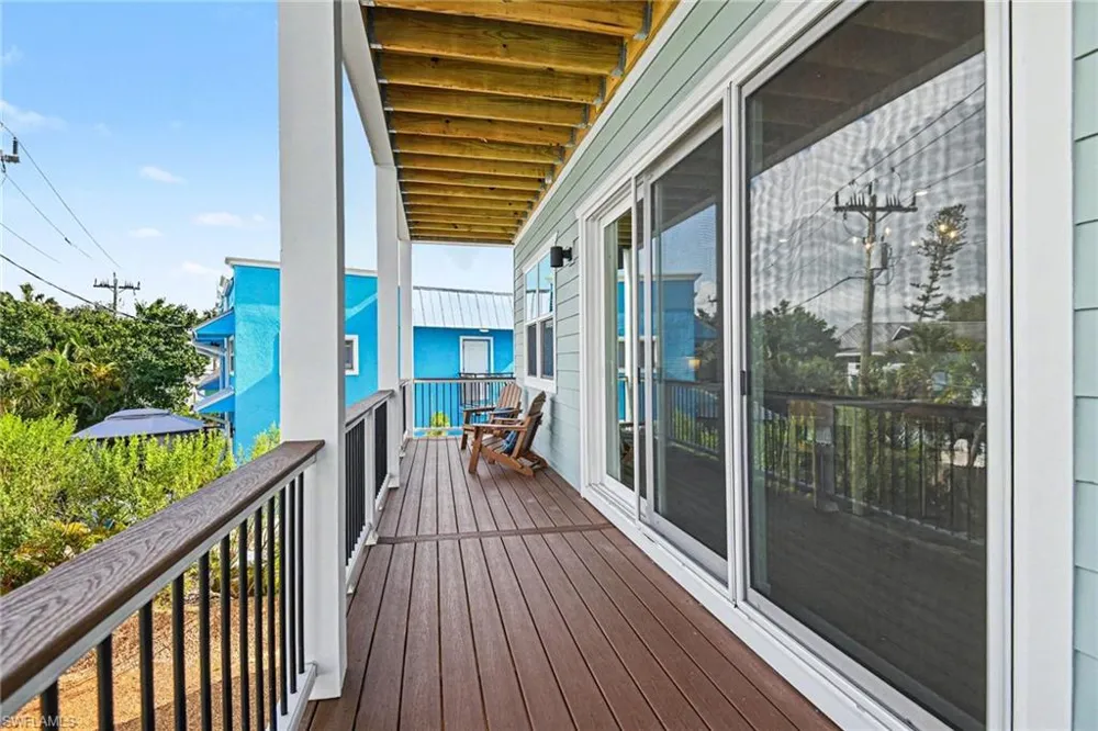 224 Fairweather Lane Fort Myers Beach, FL 33931