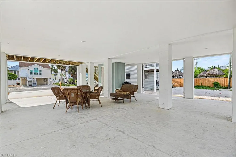 224 Fairweather Lane Fort Myers Beach, FL 33931