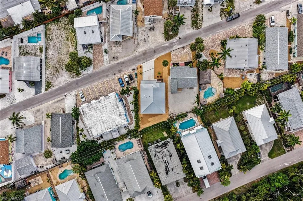 224 Fairweather Lane Fort Myers Beach, FL 33931