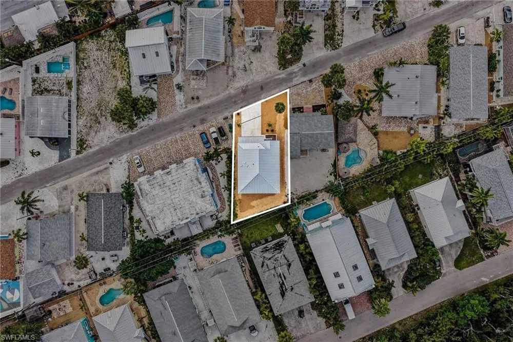 224 Fairweather Lane Fort Myers Beach, FL 33931