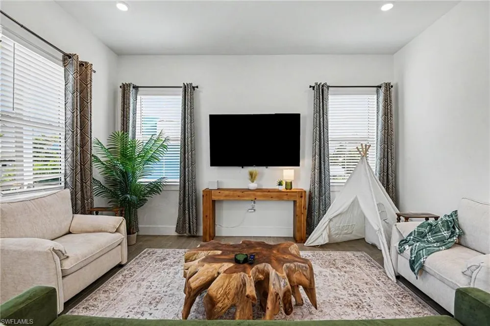 224 Fairweather Lane Fort Myers Beach, FL 33931