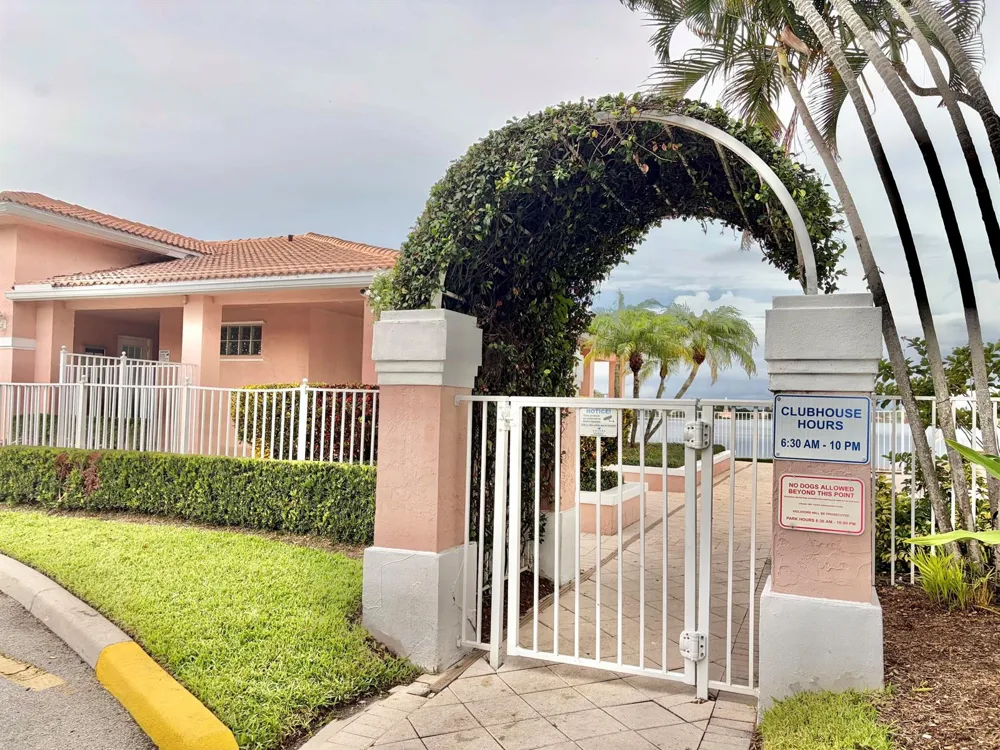 3130 Sunset Circle Margate, FL 33063