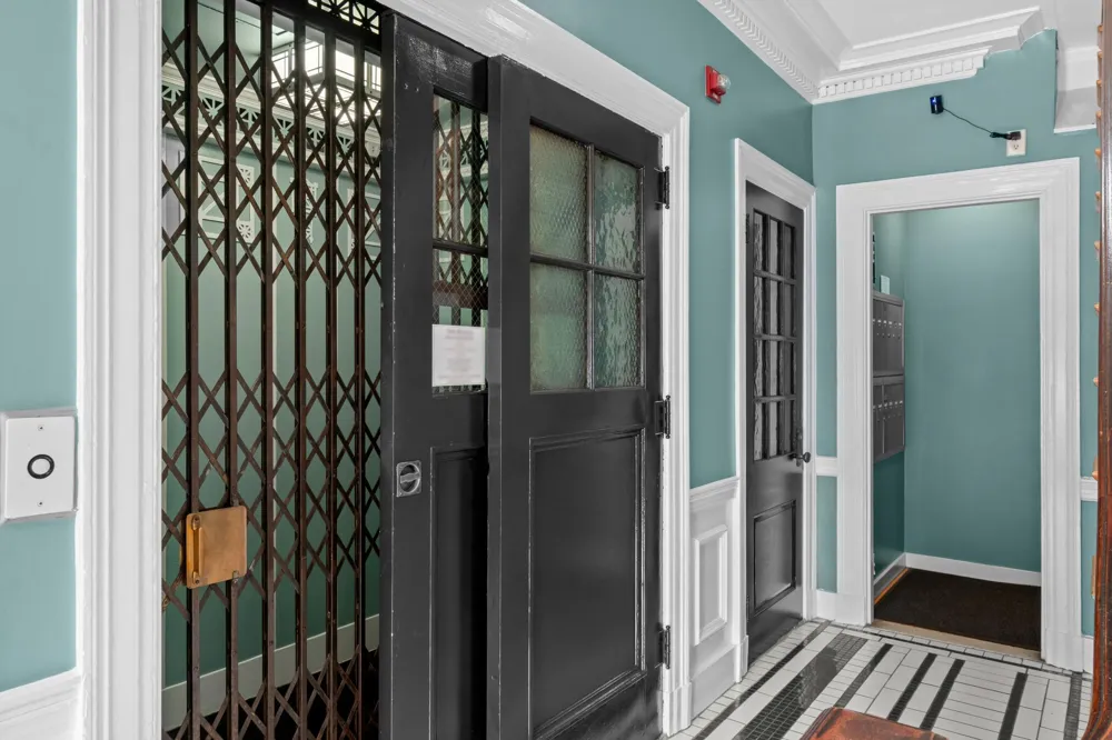 104 W MADISON STREET #1 Baltimore, MD 21201