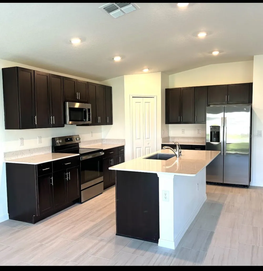 3615 NATURAL TRACE STREET Plant City, FL 33565