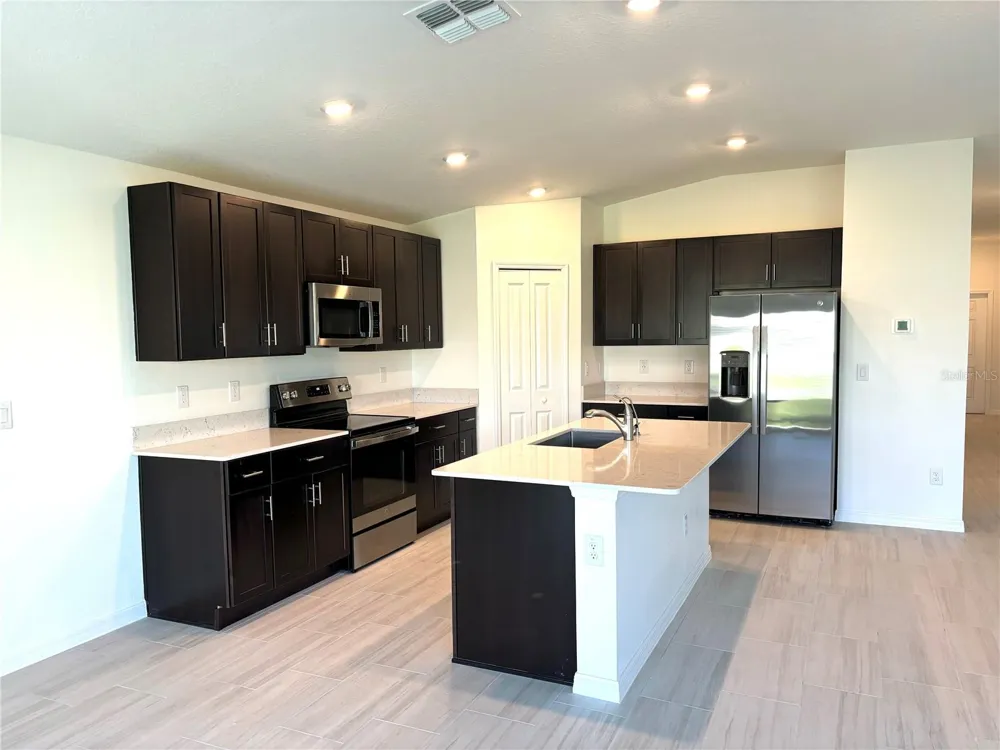 3615 NATURAL TRACE STREET Plant City, FL 33565