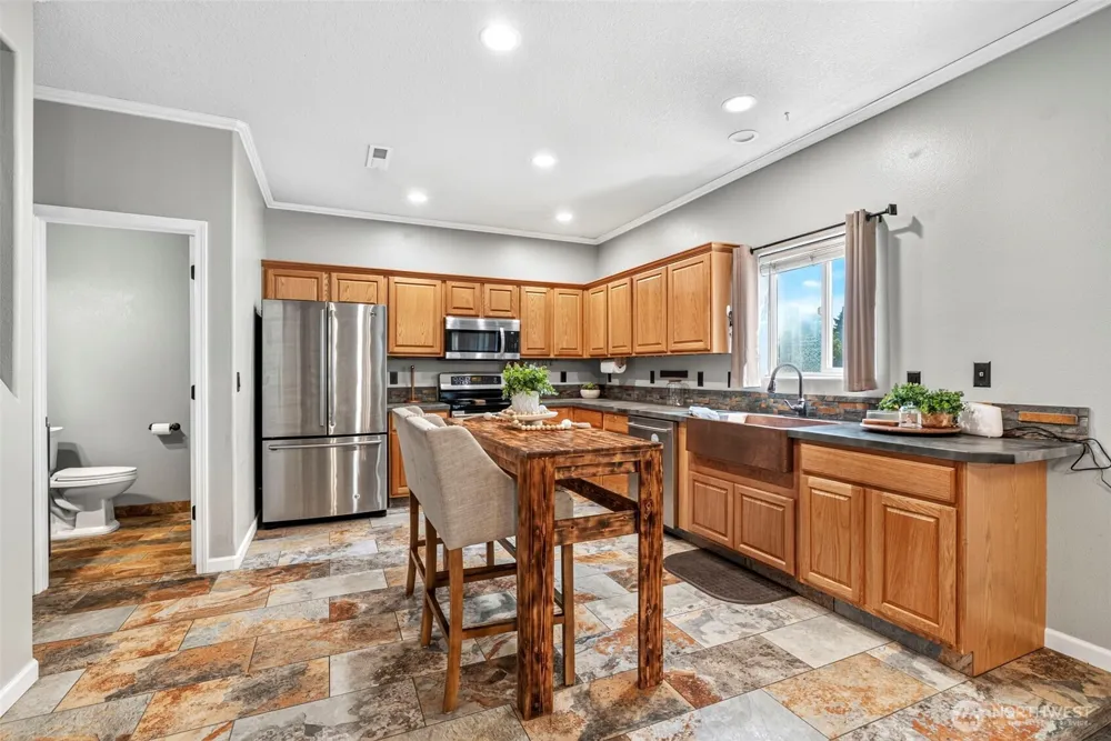 5605 NE 55th Circle Vancouver, WA 98661