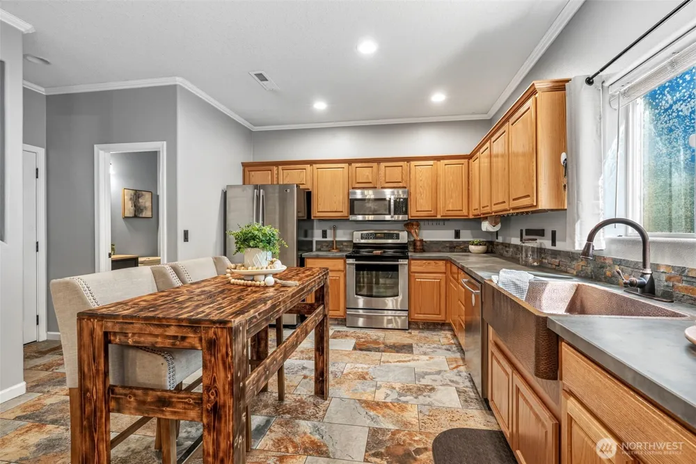 5605 NE 55th Circle Vancouver, WA 98661
