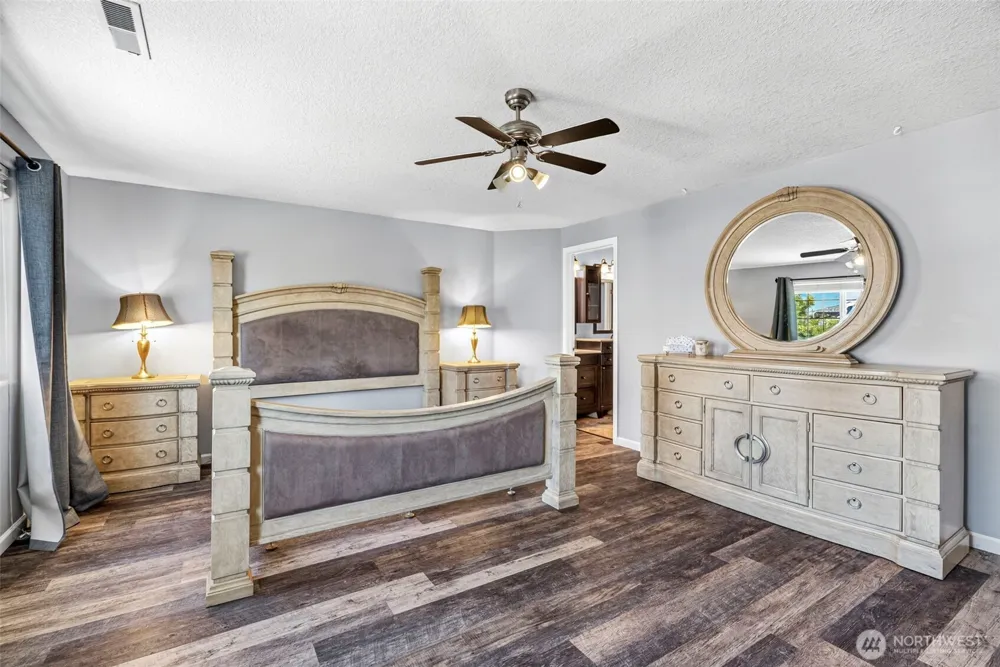 5605 NE 55th Circle Vancouver, WA 98661