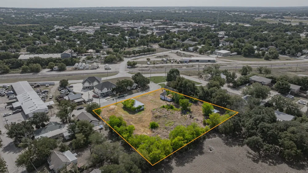 640 Mccart Street Stephenville, TX 76401