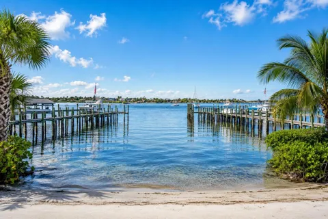 624 SW St Lucie Crescent #208
