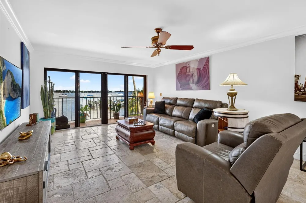 624 SW St Lucie Crescent #208 Stuart, FL 34994