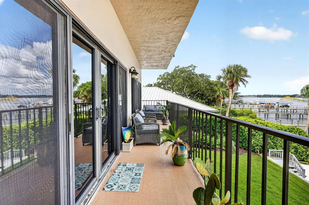 624 SW St Lucie Crescent #208 Stuart, FL 34994