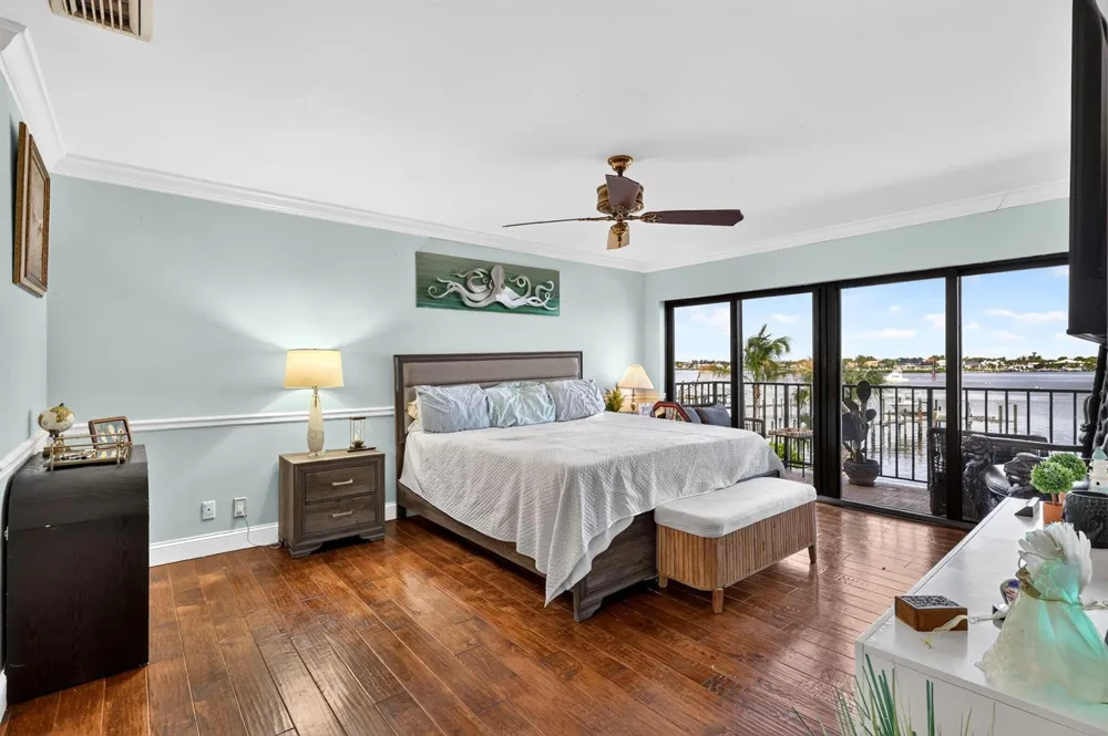 624 SW St Lucie Crescent #208 Stuart, FL 34994