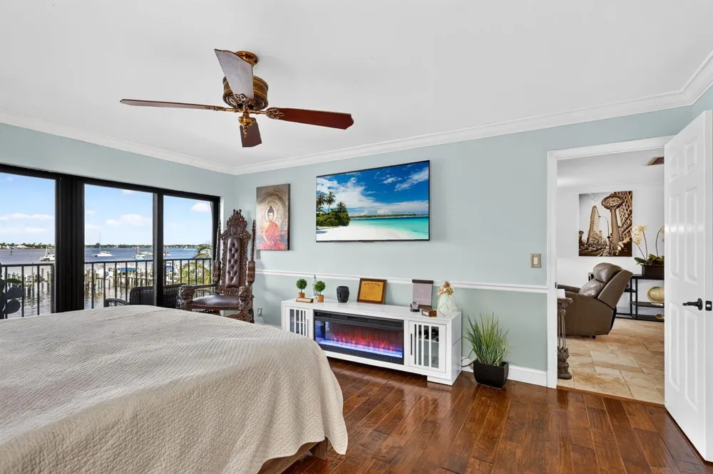 624 SW St Lucie Crescent #208 Stuart, FL 34994