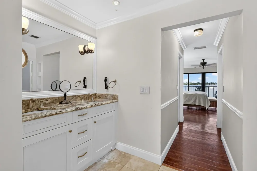 624 SW St Lucie Crescent #208 Stuart, FL 34994
