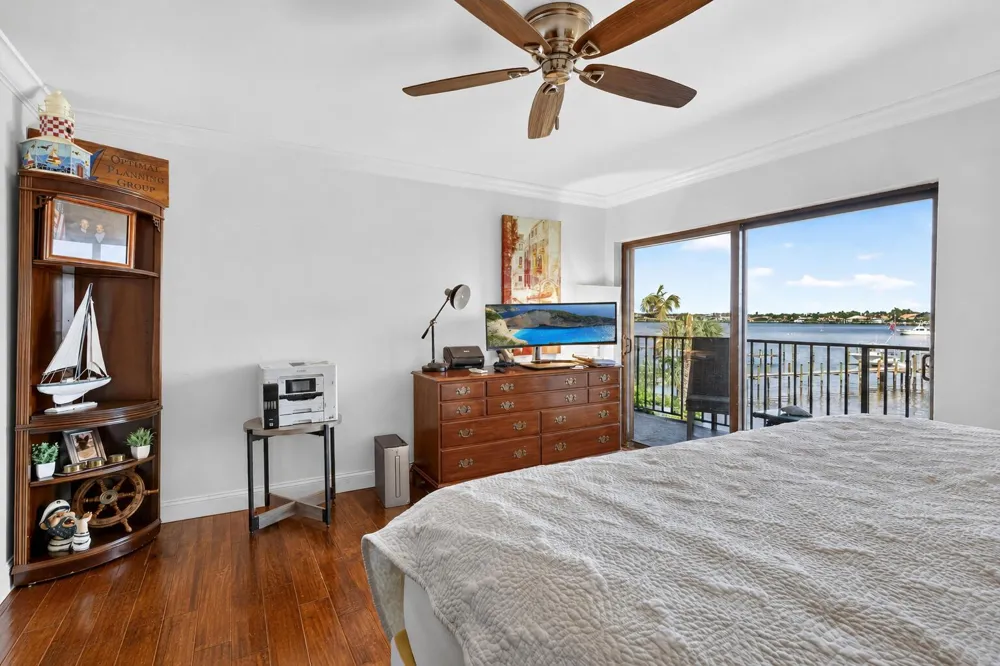 624 SW St Lucie Crescent #208 Stuart, FL 34994