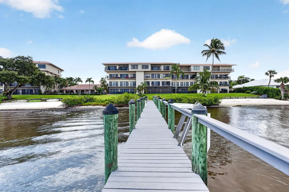 624 SW St Lucie Crescent #208 Stuart, FL 34994
