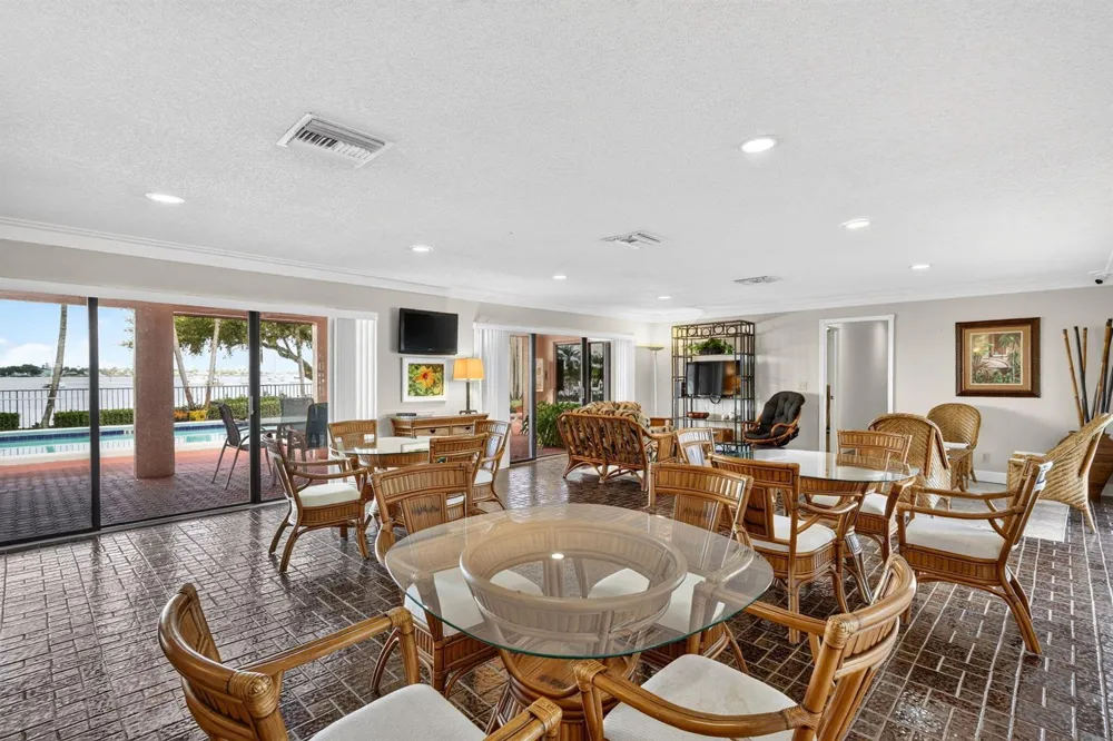 624 SW St Lucie Crescent #208 Stuart, FL 34994