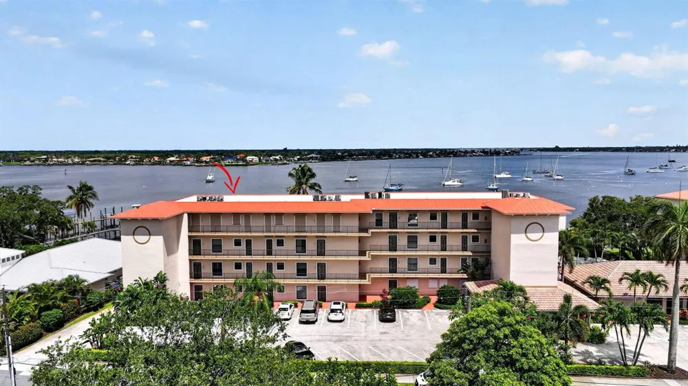 624 SW St Lucie Crescent #208 Stuart, FL 34994