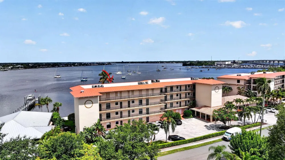 624 SW St Lucie Crescent #208 Stuart, FL 34994