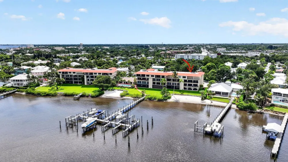 624 SW St Lucie Crescent #208 Stuart, FL 34994