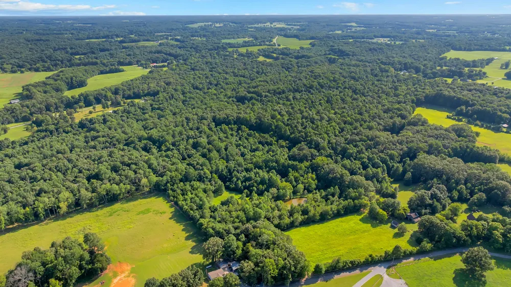 3701 Oakwood Church Rd Cedar Hill, TN 37032