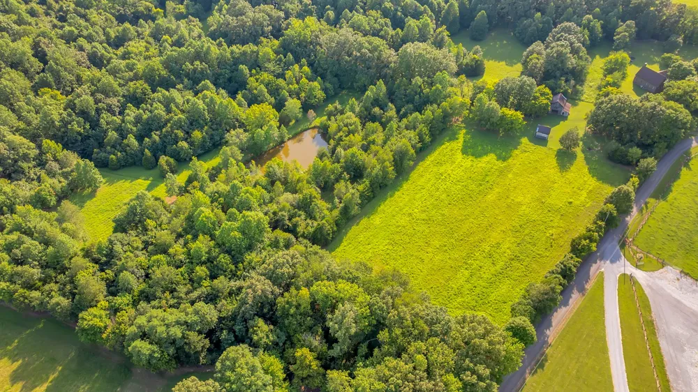 3701 Oakwood Church Rd Cedar Hill, TN 37032